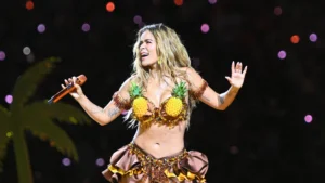 Karol G Brillo en la NFL en Brasil